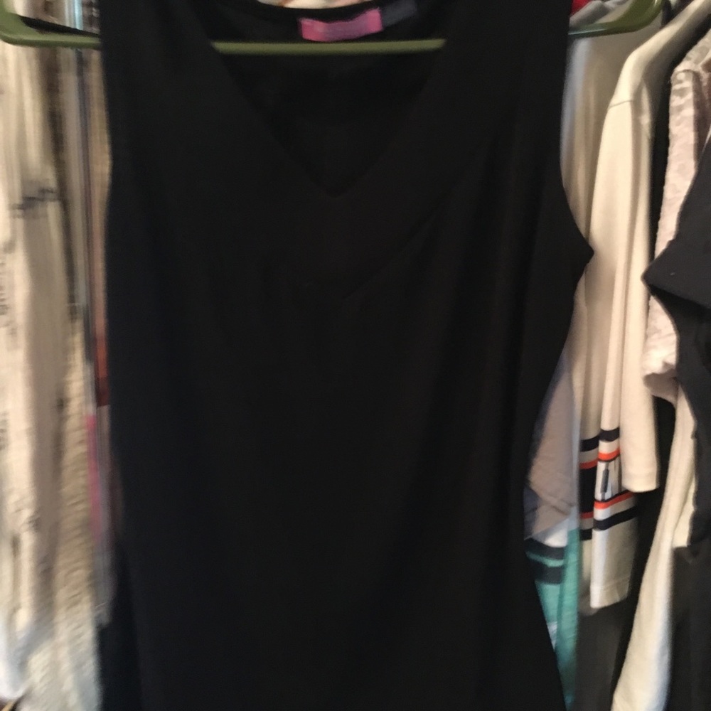 Tops - Picture 2 of 8